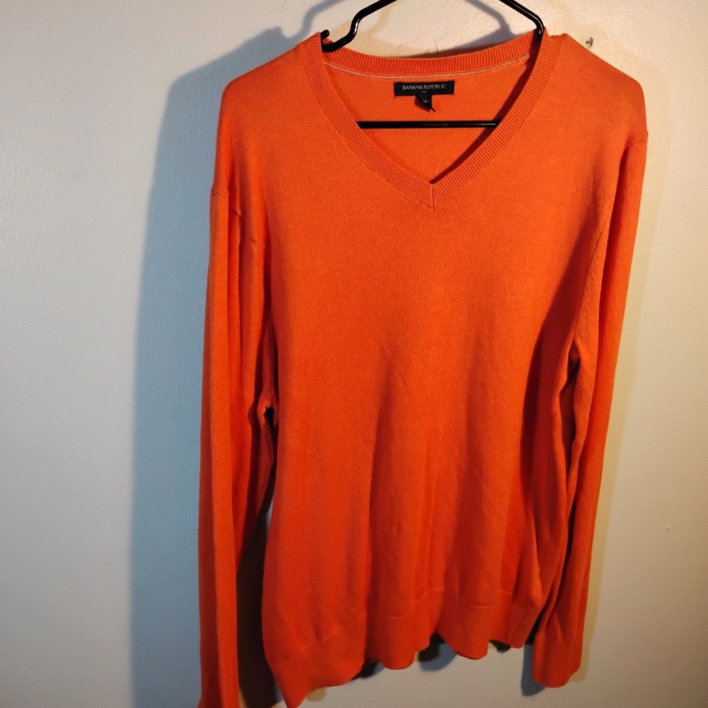 Banana Republic Men's Medium Orange 100% Cotton V-Neck Sweater